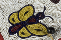 Nez%20Perce%20artist%2C%20%3Cb%3E%3Ci%3E%20Contour%20Beaded%20Flat%20Bag%3C%2Fi%3E%3C%2Fb%3E%2C%20ca.%201900%2C%20glass%20beads%20on%20cloth%20and%20hide%2C%20The%20Elizabeth%20Cole%20Butler%20Collection%2C%20no%20known%20copyright%20restrictions%2C%202012.92.12